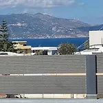Bright & Modern Apt With View